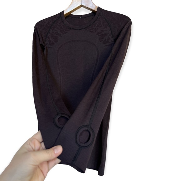 Lululemon Swiftly Tech Women’s Long Sleeve Black Cherry Crew, Size 6 - Picture 5 of 9